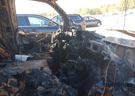 2018 Chevrolet Express 2500 Work Van z USA, uszkodzony, nr VIN 1GCWGAFP8J1308660